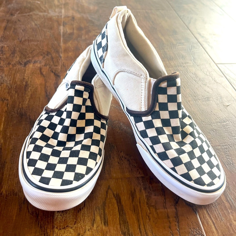 Checkered Vans size 5